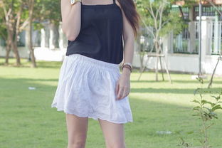 短裙的英语怎么读skirt，我想要一条蓝色的短裙的英语