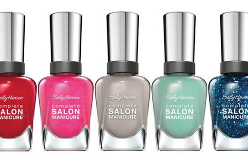 露华浓什么意思，露华浓诗句李白是说的谁