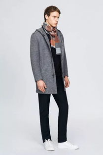 款款,解释这个词语?