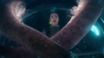 谁知道关于动物吃人的恐怖片有那些/越多越好。谢谢,最好是国外的