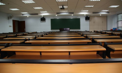 有没人可以提供一下佛山达德教育的自考培训班收费标准是多少?如果该