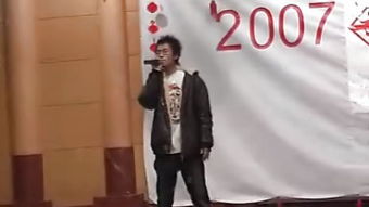 候鸟南飞飞得那么远我们的爱像……是什么歌词