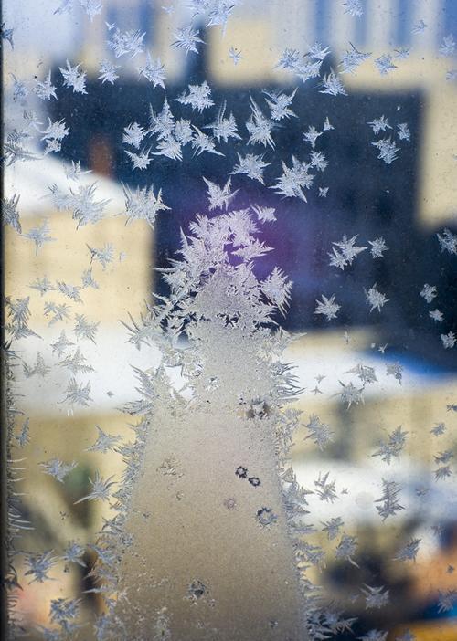 落梅风·人初静原文及赏析