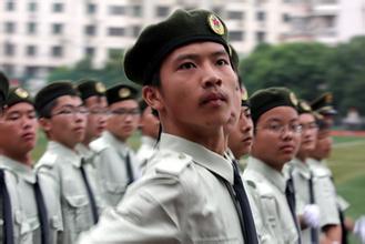 气宇轩昂的意思，眉宇轩昂的意思