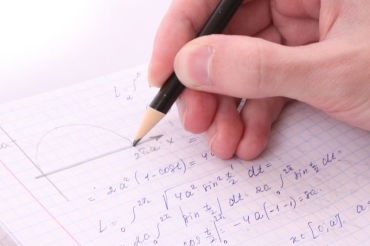 out，落后英文短语怎么写