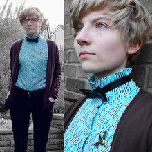 while和whilst用法完全相同吗?