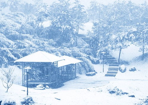 形容雪景的成语，形容雪山的词语