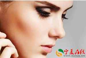 鼻孔大怎么改善。