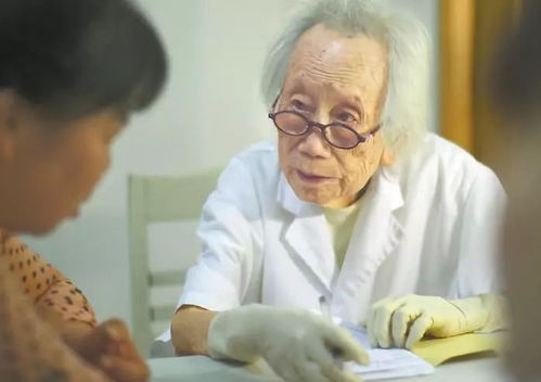 胡佩兰医生体现了我国传统美德的哪些精神?如何传承中华传统美德?论述