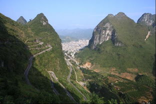 凤山县旅游景点，凤山县高级中学