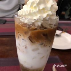 c.a.a.m.e.l是什么衣服牌子