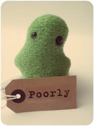 live in poverty=live poorly吗