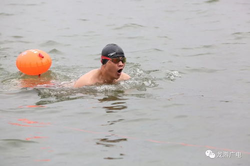 劈波斩浪竞百舸,满船清梦压星河，劈波斩浪的近义词