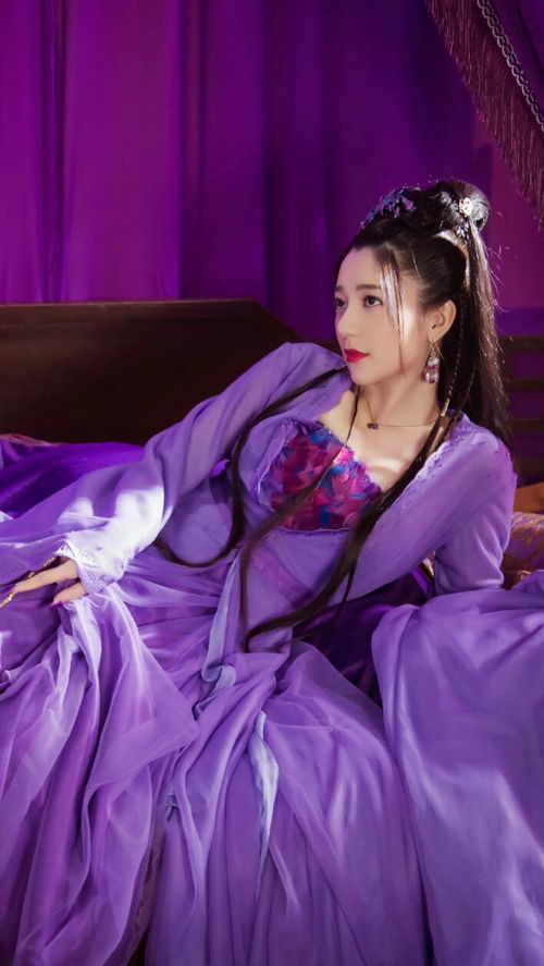 形容女人妩媚是什么意思，眼神妩媚是什么意思