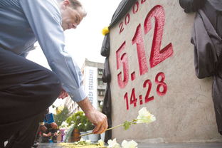 汶川地震中英雄救人的感人故事