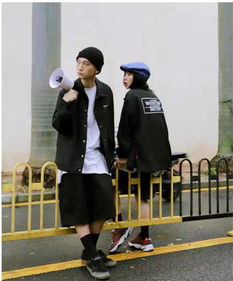 词语填空严()酷()