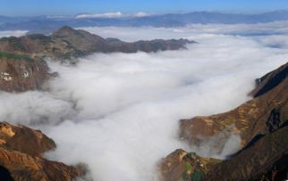 大气磅礴意思，磅礴意思相近的词语