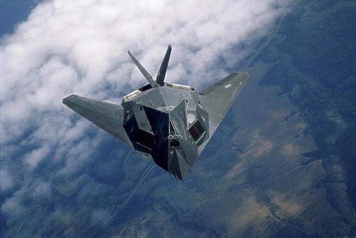 人们常说的“隐形飞机”是指肉眼看不到的飞机吗?