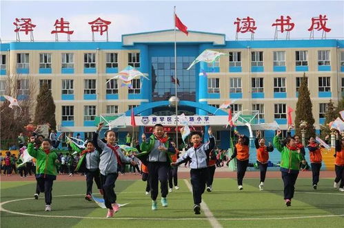 小学二年级描写风筝的诗句子有哪些