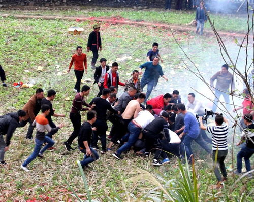 一拥而上什么意思?近义词和反义词是什么?