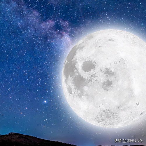 秋月白,晚霞红,水绕对云横,雨中山果落，秋月白晚霞红照样子写一写