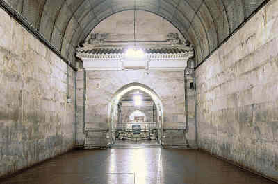 定陵地下宫殿开放了吗?，定陵地下宫殿为什么那么多箱子