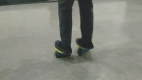 strangely怎么读英语，strangely翻译中文