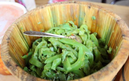 炒咸菜放盐巴歇后语