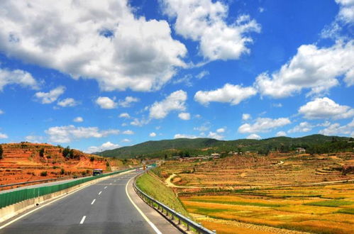 k1392火车16 车45号靠窗户吗?