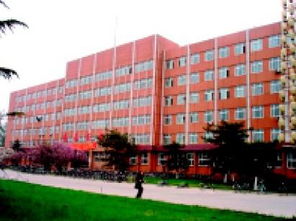 教室门大约宽多少米