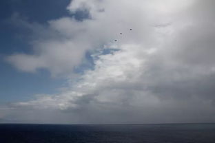 如果有人对你唱蓝蓝的天,蓝蓝的梦是什么意思