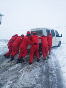 风雪交加的意思和造句