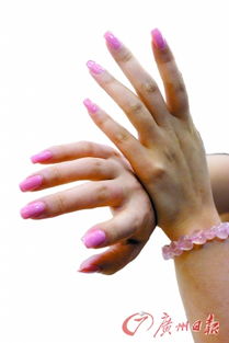 纤纤素手的意思?