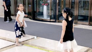 校园里的小白杨歌曲，校园里的小白杨合唱谱