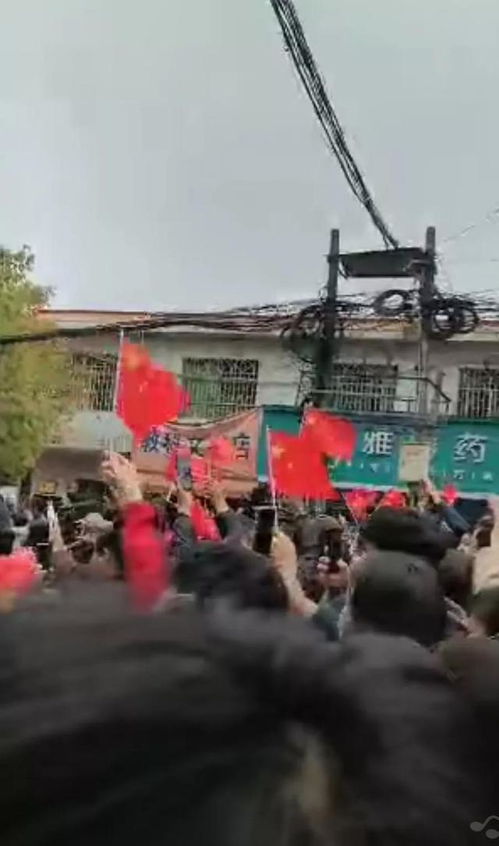 夹道的意思和“意思”的意思