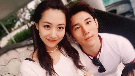 白冰老公简历，白冰的老公叫什么名字