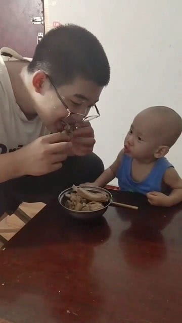 逗笑的意思是什么