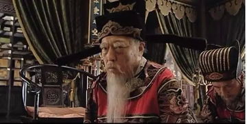 河东守王稽坐与诸侯通,弃市的意思