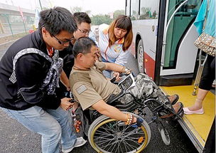 乐于助人的近义词