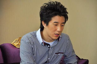 成龙的儿子为什么叫房祖名?