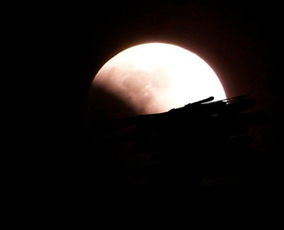 汉字谜语半个月亮是什么字，半个月亮是什么字谜答案是什么