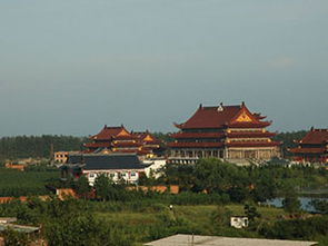 河南汝南天空“泾渭分明”,一半蓝天一半云,为什么会有这样的美景?_百 