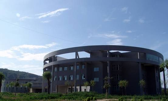 吕梁高等专科学校历任校长，吕梁高等专科学校是大专吗