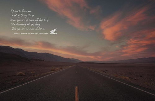 空荡荡的房间只剩下我一个人歌词，空荡荡的房间是哪首歌的歌词