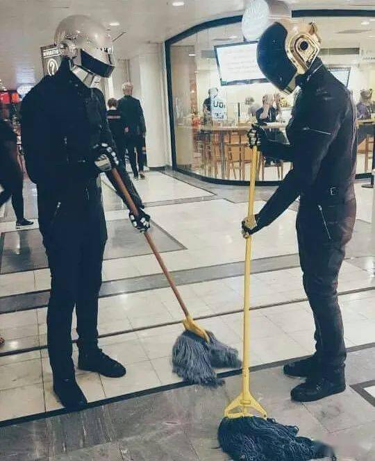 就地辞职的意思