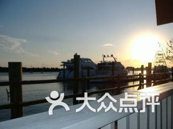 under the boardwalk是什麼意思,有什麼含义?