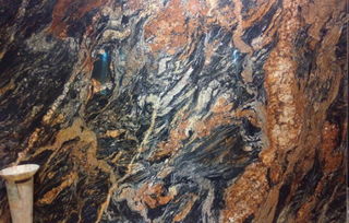 铄石流金是什么季节，烁石流金还是铄石流金